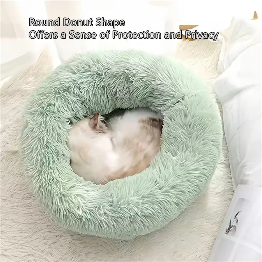 Tapis de lit douillet pour chat, lit apaisant en fausse fourrure pour chien, lit rond en forme de beignet, confortable pour dormir, lavable pour les chiens et les chats de petite et moyenne taille.